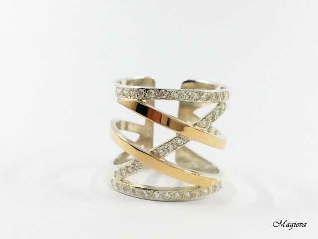Žiedas su aukso detalėmis ir Cirkoniais SA033